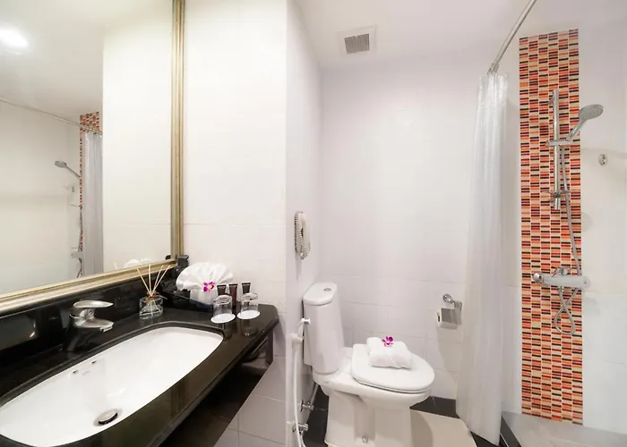 Отель Furamaxclusive Sukhumvit 4*