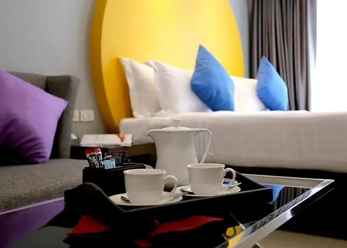 Отель Furamaxclusive Sukhumvit 4*