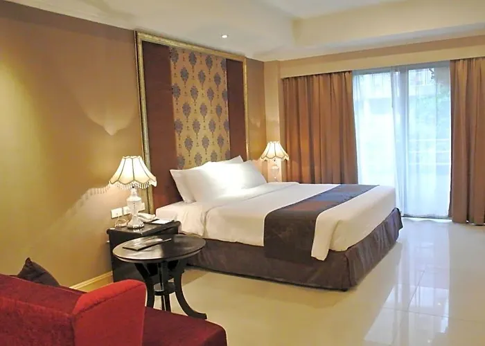 Отель Furamaxclusive Sukhumvit 4*